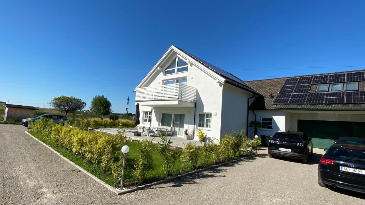 Ferienwohnung Mit Garten Strasswalchen Esterno foto